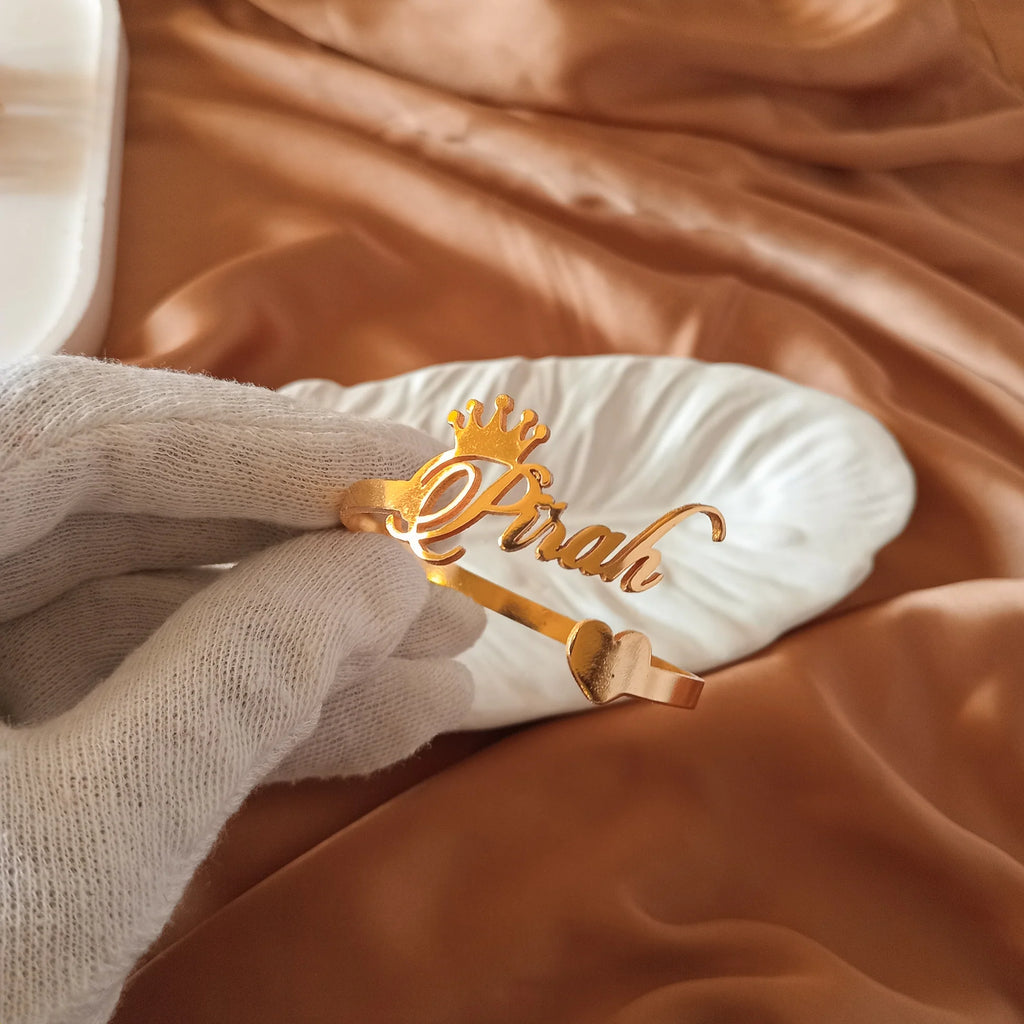Personalized Cursive Crown Name Bangle