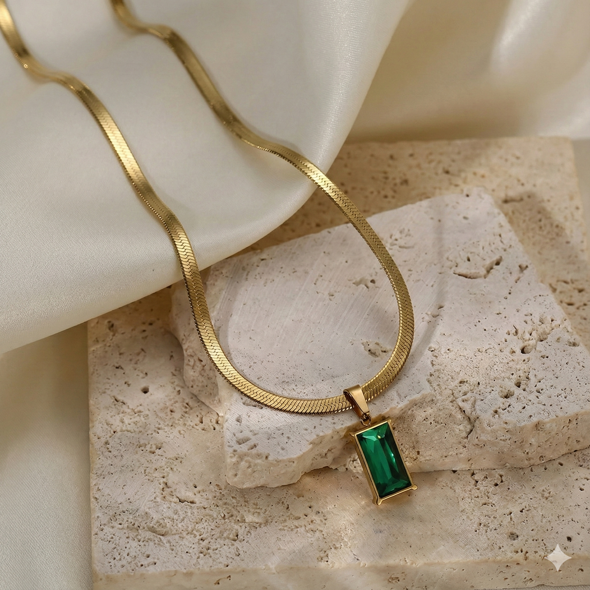 18k Gold Plated Dainty Pendant Necklace