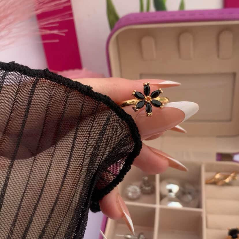 Luxury Women’s Jewelry Gift Box Set – Watch, Earrings, Ring & Necklace